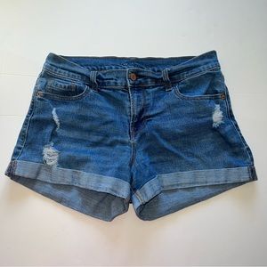 • Old navy distressed jeans •